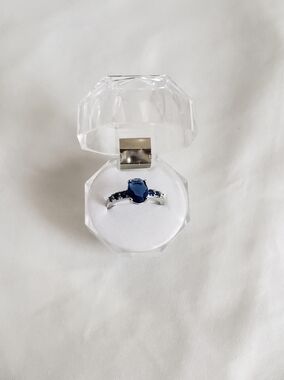 Women's Sapphire Ring